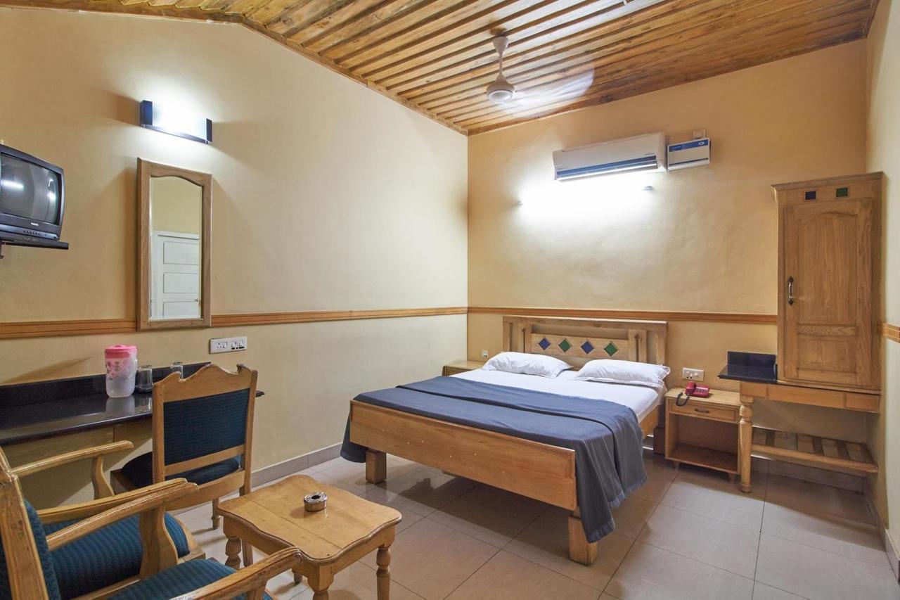 Hotel Maple Regency Kochi Екстериор снимка