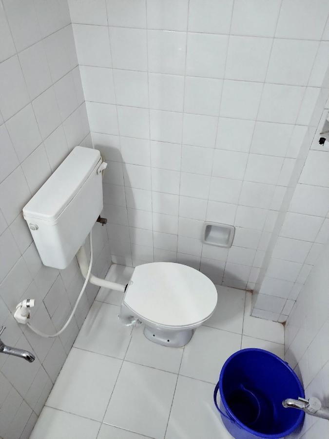 Hotel Maple Regency Kochi Екстериор снимка